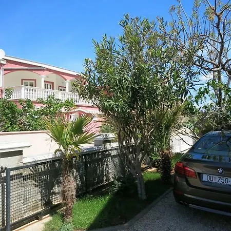 Virago Apartment Vir