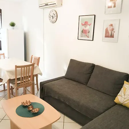 Virago Apartment Vir